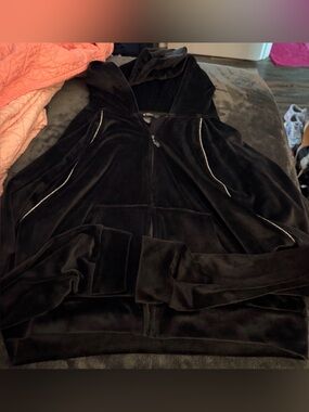 Victoria’s Secret Black Velour Zip-Up Hoodie Sz: S